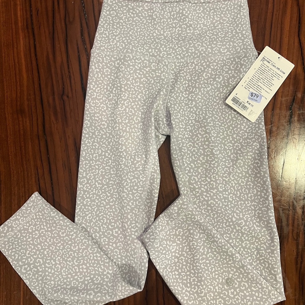 Lululemon - size 4 - wunder train leggings